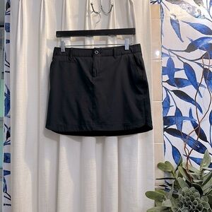 Women’s Black Under Armour 100% Polyester Golf Skort Size 6